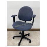 Office Chair w/ Arms, Pneumatic Raise & Lower
