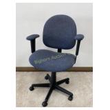 Office Chair w/ Arms, Pneumatic Raise & Lower