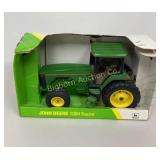 ERTL John Deere 8200 Tractor 1:16 Scale