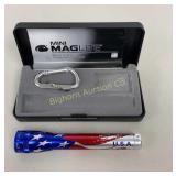 Mini Maglite w/ Carabiner & Storage Case Unused