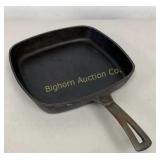 VTG Wagner Ware 9 3/4" Cast Iron Square Skillet