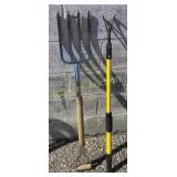 Garden Digging Fork, 3 Tine Telescoping Cultivator