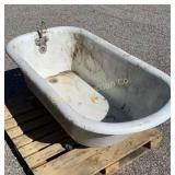 Antique Cast Iron Claw Foot Bath Tub