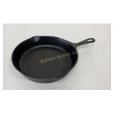 Cast Iron Wagner Ware 1058 I #8 10" Skillet