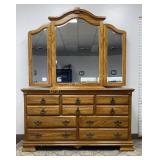 Kincade Oak 10 Drawer Dresser w/ Tri-Fold Mirror