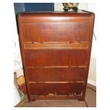 Wooden chest of drawers