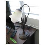 Tulip style lamp