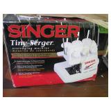 Singer Tiny Serger