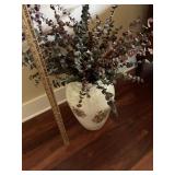 Vase with displat