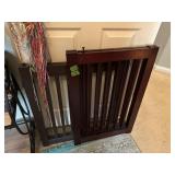 Pet gate