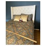 Queen size bed, clean &includes bedding