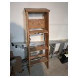 4ft Wooden ladder