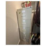 4 Drawer file cabinet