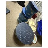 Misc hatboxes/organizers