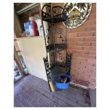 Metal corner shelf