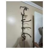 Iron wallmont hat holder