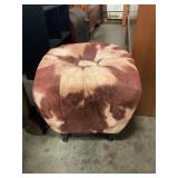Ottoman with brown & white material 19ï¿½ T