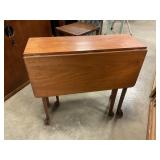 Double drop leaf Table 10ï¿½ x 20ï¿½ x 38ï¿½