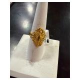 14 karat gold tone ring size 7