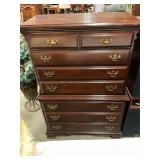 Chest 8 drawers matches lot #194