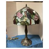 Tiffany Style Stain Glass Table  Lamp 26ï¿½ tall