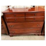 Dresser 3drawers matches lot #167