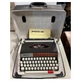 Wedgefield 200  typewriter in case
