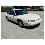 Chevrolet Lumina 2001 4D White 6Cyl 110650 mileage