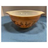 Pyrex 1 1/2 quart bowl