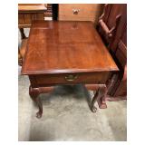 Broyhill table w/ drawer 22" L x 27" W x 23" T