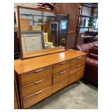 Dresser w/ mirror & 9 drawers matches 107