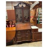 Secretary 1 door needs repair