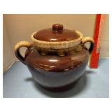 McCoy Bean Pot with lid