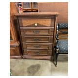 Chest w/ 5 drawers