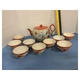 Vintage Japanese porcelain tea set (broke tip)