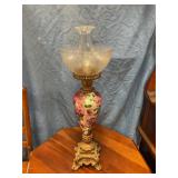 Antique ï¿½Gone with the Windï¿½ style lamp