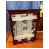 Display case with glass shelves 14ï¿½ x 4ï¿½ x 19ï¿½