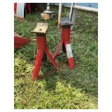Jack stands