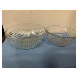 Glass mixing bowls