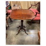 26ï¿½x26ï¿½ vintage table