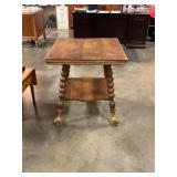 28ï¿½x28ï¿½ antique table