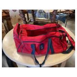Golfing bag w/misc golfing items
