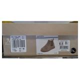 NATURAL REFLECTIONS KARSEN BOOTIES SIZE 6.5