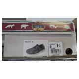 OUTDOOR KIDS HAYDEN JR  SHOES SIZE 5