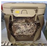 BASS PRO COOLER
