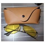 AVIATOR STYLE GLASSES AVIATOR STYLE GLASSES