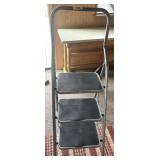3 STEP LADDER 3 STEP LADDER