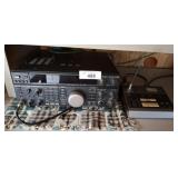 KENWOOD HF TRANSCEIVER TS850S KENWOOD MIC KENWOOD HF TRANSCEIVER TS850S KENWOOD MIC