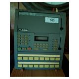 ALESIS HR16 DRUM MACHINE ALESIS HR16 DRUM MACHINE