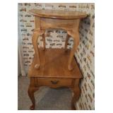 QUEEN ANN OAK END TABLES ASSORTED QUEEN ANN OAK END TABLES ASSORTED